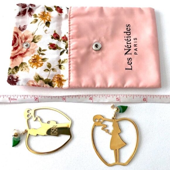 Les Nereides N2 Snow White & Evil Stepmother Earrings w/Bag - Picture 6 of 6